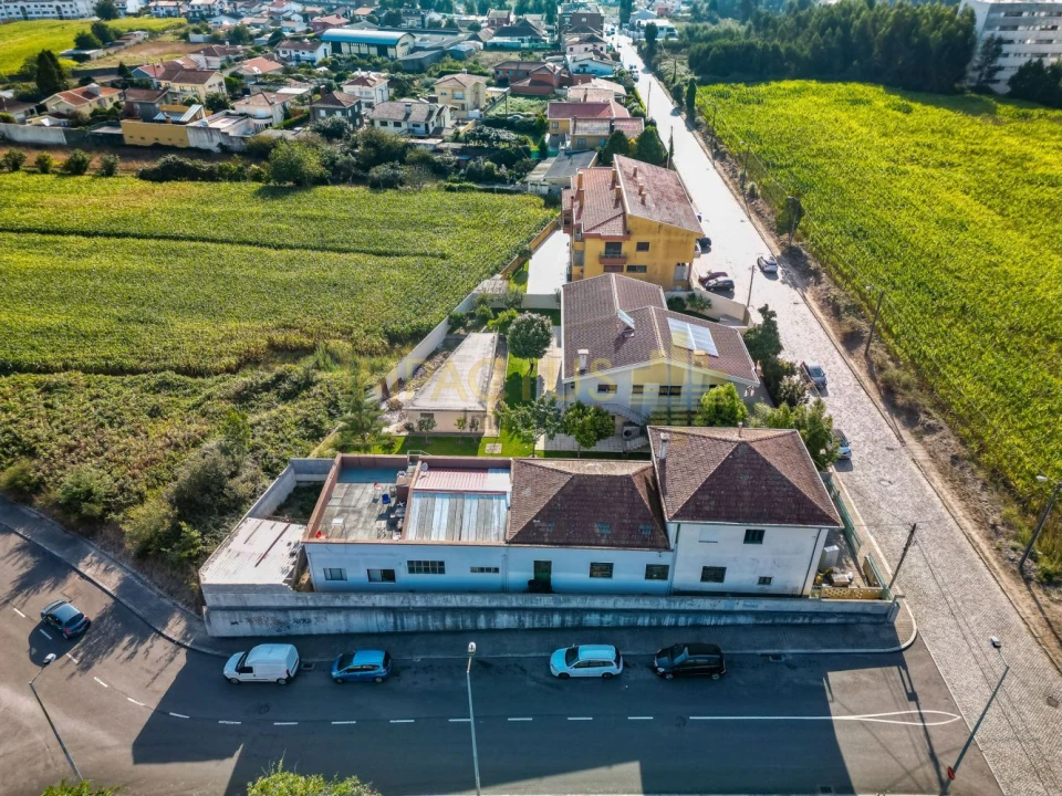 Moradia T10 para Venda em Castêlo da Maia Foto 10