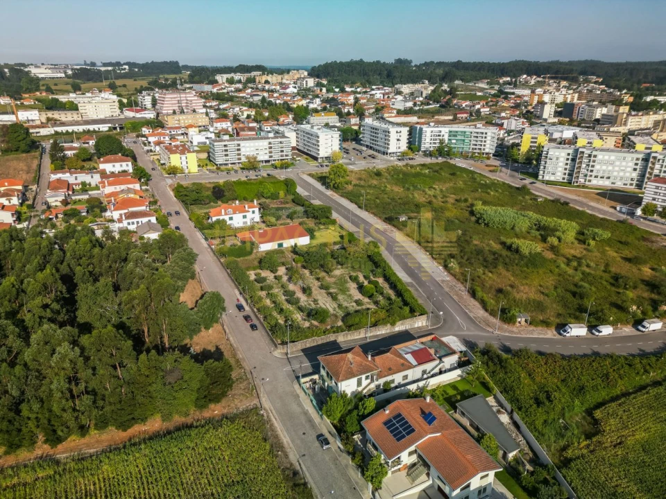 Moradia T10 para Venda em Castêlo da Maia Foto 13