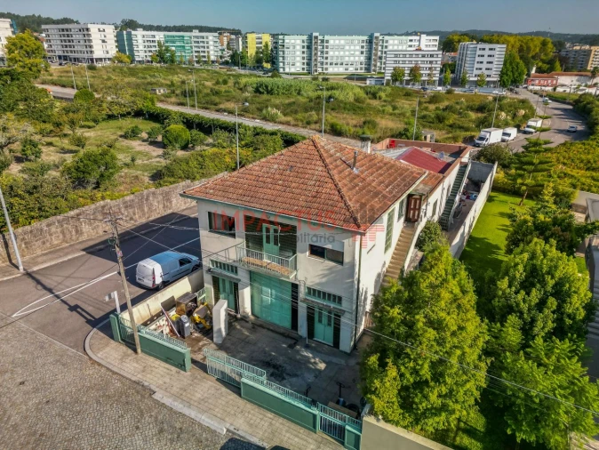 Moradia T10 para Venda em Castêlo da Maia Foto 18