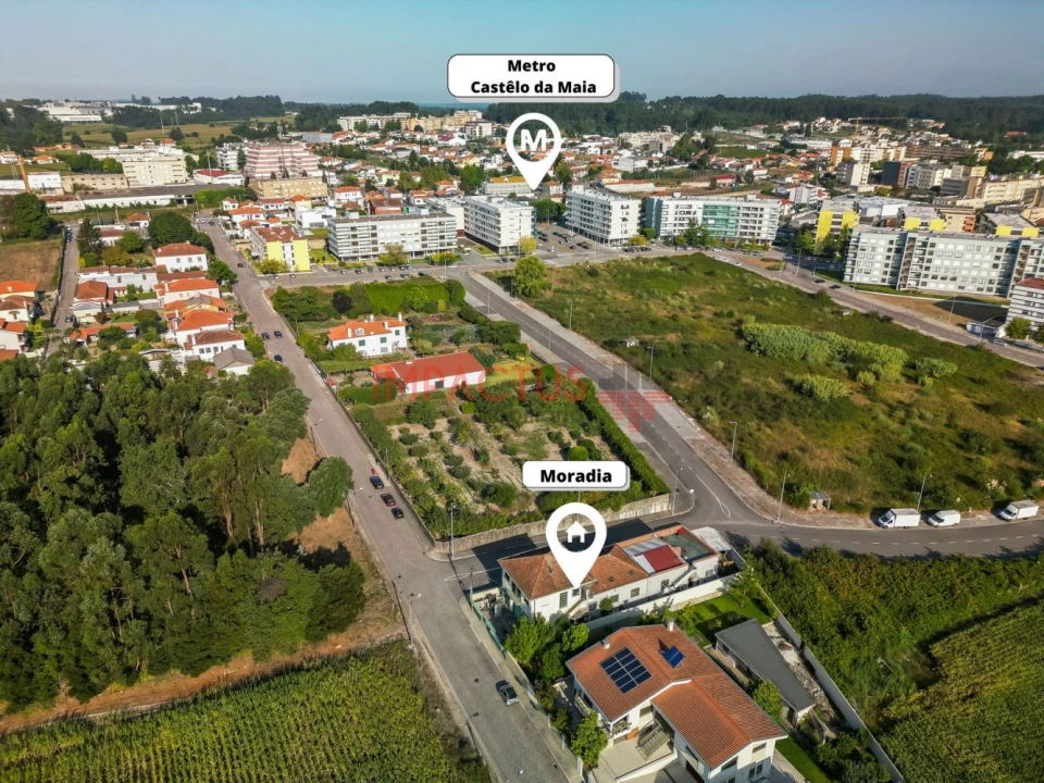 Moradia T10 para Venda em Castêlo da Maia Foto 14