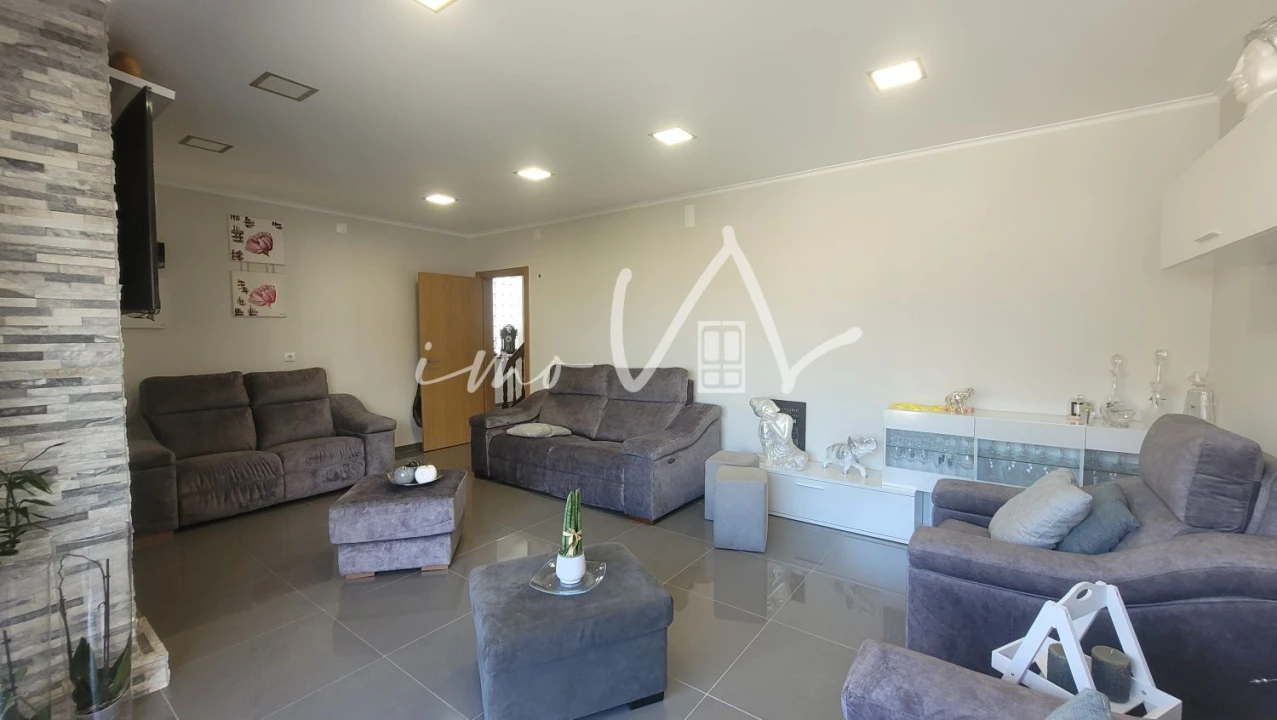 Moradia T4 para Venda em Tavarede Foto 16