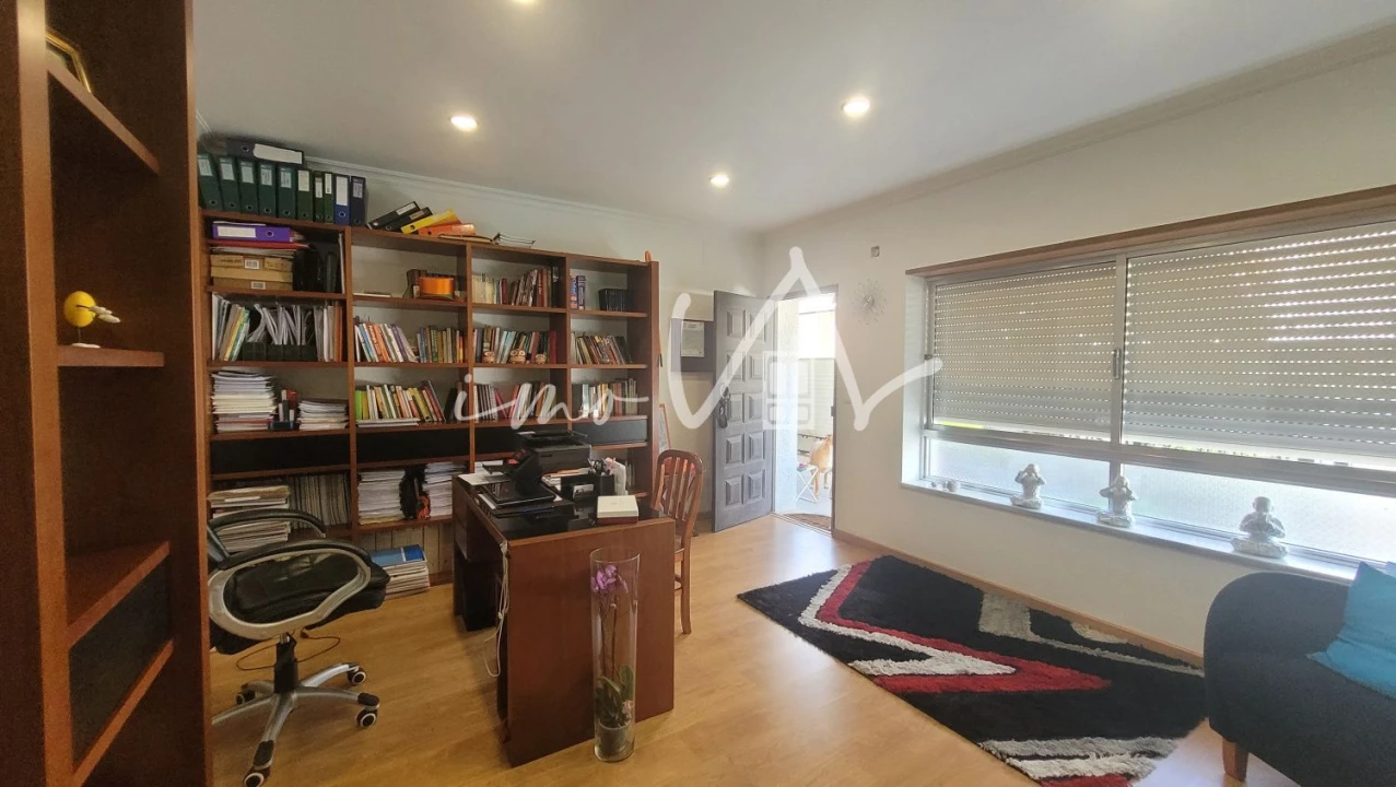 Moradia T4 para Venda em Tavarede Foto 29