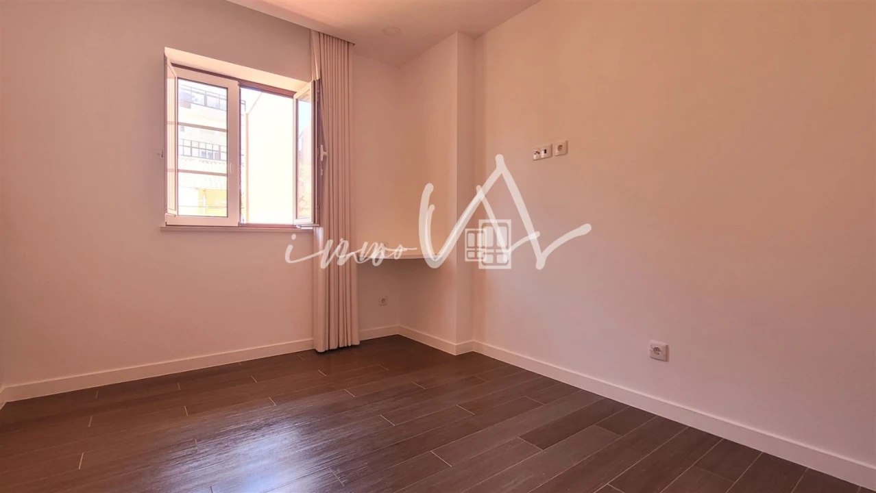 Moradia T9 para Venda em Buarcos Foto 34