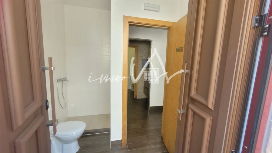 Moradia T9 para Venda em Buarcos Foto 9