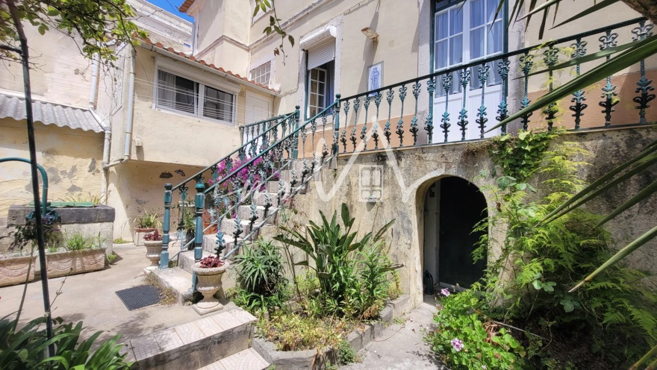 Moradia T7 para Venda em Buarcos Foto 1