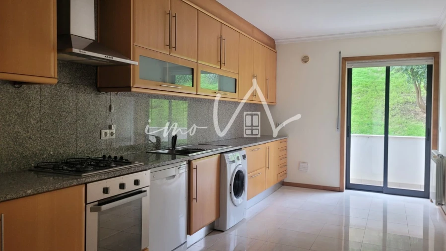 Apartamento T3 para Venda em Tavarede Foto 4