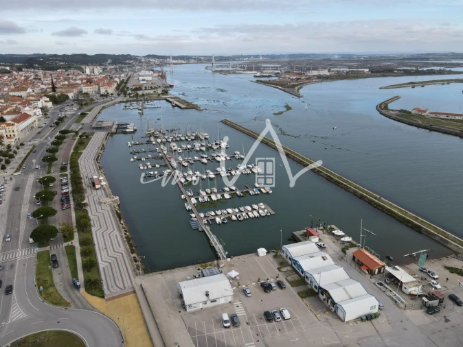 Moradia T4 para Venda em Tavarede Foto 29