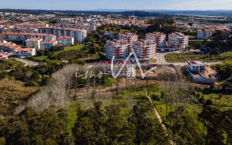 Moradia T4 para Venda em Tavarede Foto 13