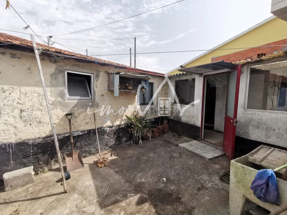 Moradia T3 para Venda em Marinha das Ondas Foto 13