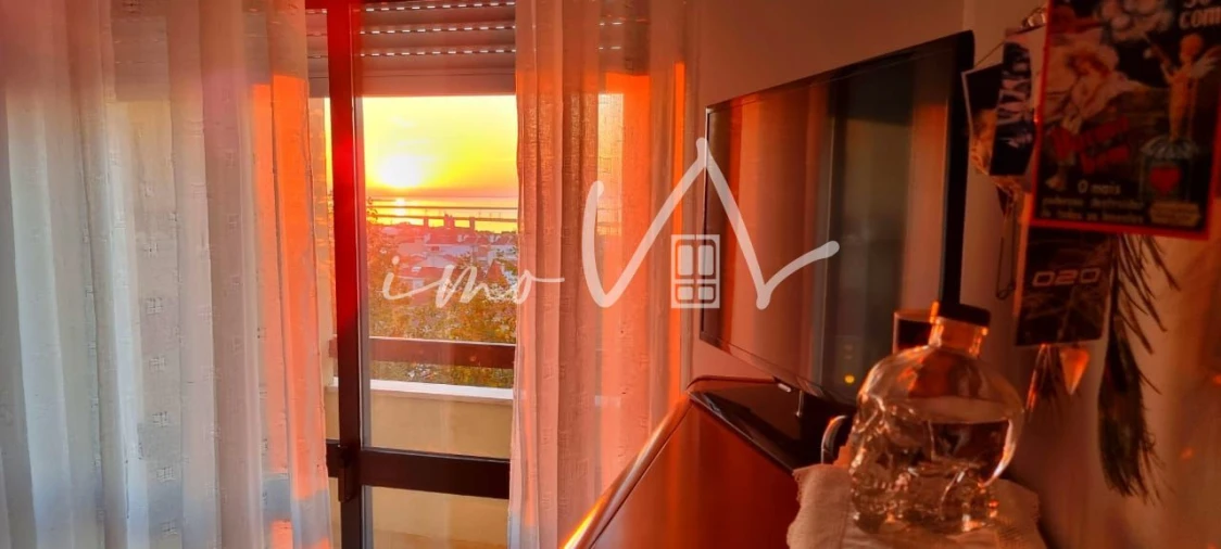 Apartamento T3 para Venda em Póvoa de Santa Iria e Forte da Casa Foto 5