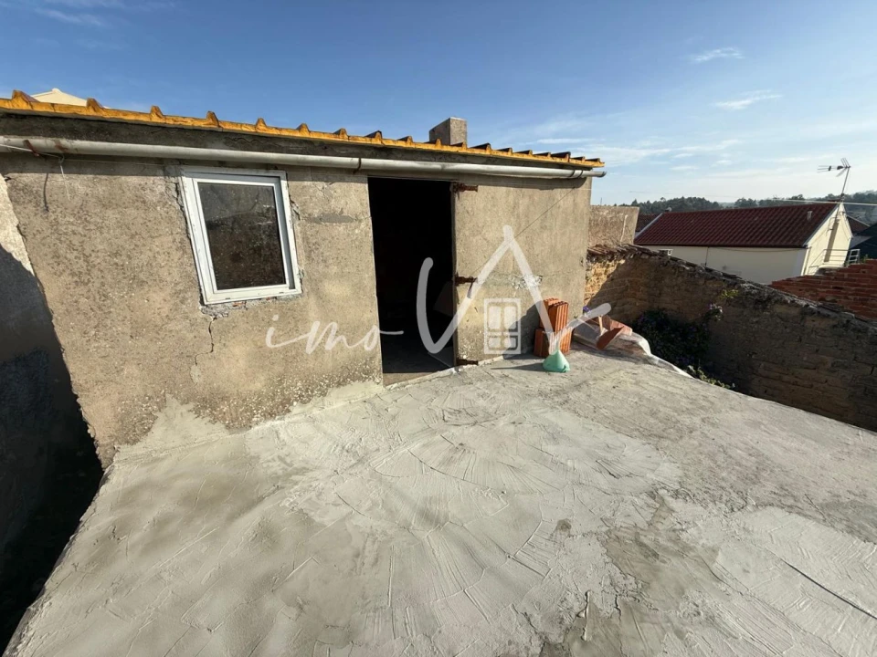 Moradia T1 para Venda em Tavarede Foto 2