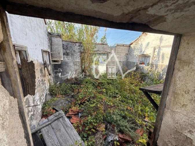 Moradia T1 para Venda em Tavarede Foto 7