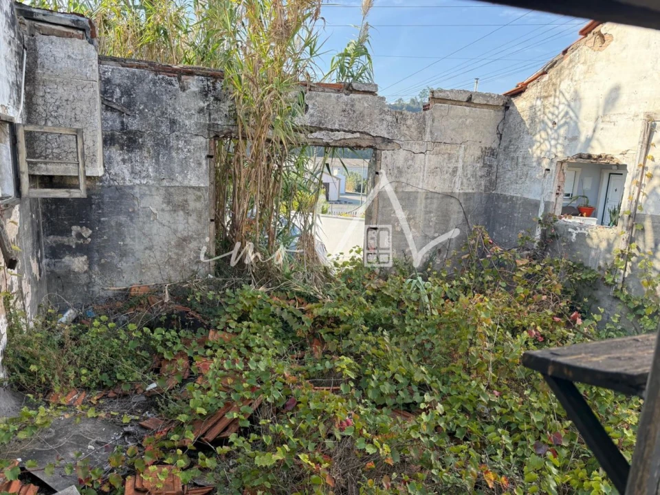 Moradia T1 para Venda em Tavarede Foto 6