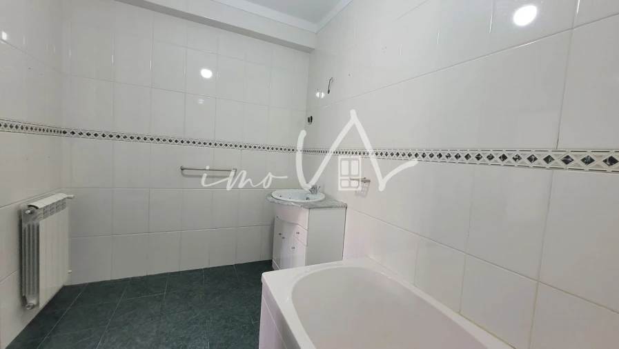 Moradia T4 para Venda em Buarcos Foto 31