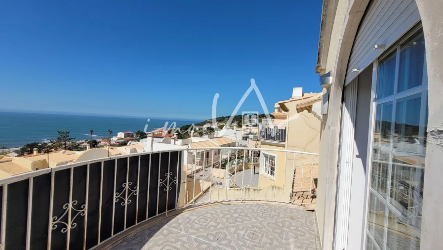 Moradia T4 para Venda em Buarcos Foto 4