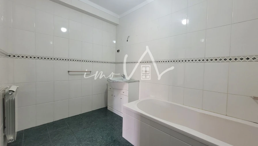 Moradia T4 para Venda em Buarcos Foto 30