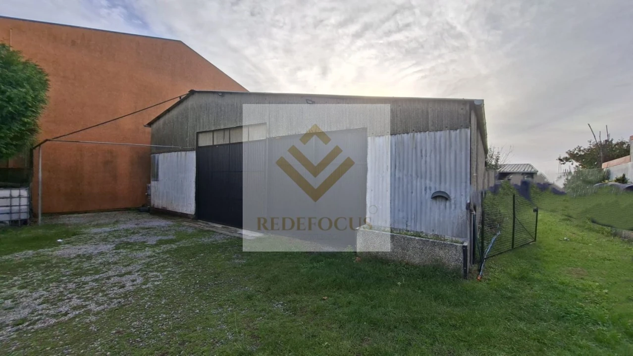 Terreno para Venda em Silvalde Foto 1