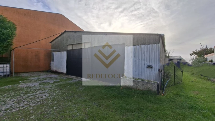 Terreno para Venda em Silvalde Foto 1