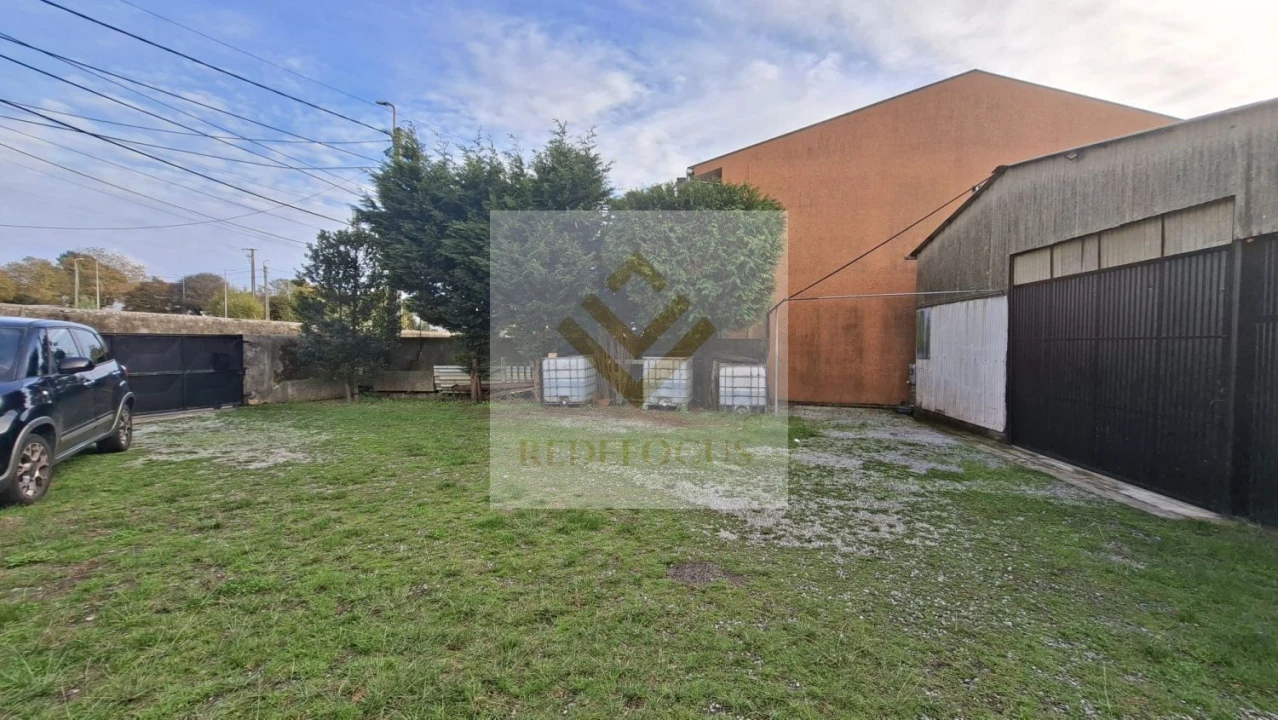 Terreno para Venda em Silvalde Foto 2