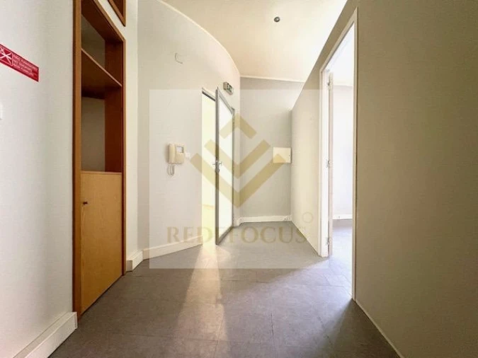 Loja para Arrendamento em Ovar, São João, Arada e São Vicente de Pereira Jusã Foto 2