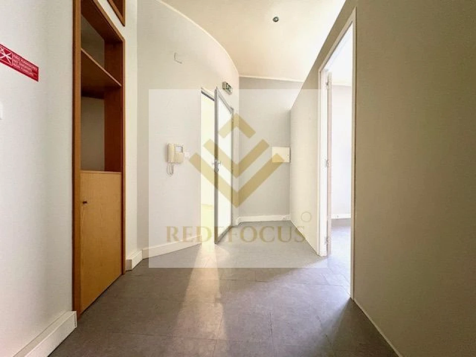 Loja para Arrendamento em Ovar, São João, Arada e São Vicente de Pereira Jusã Foto 2