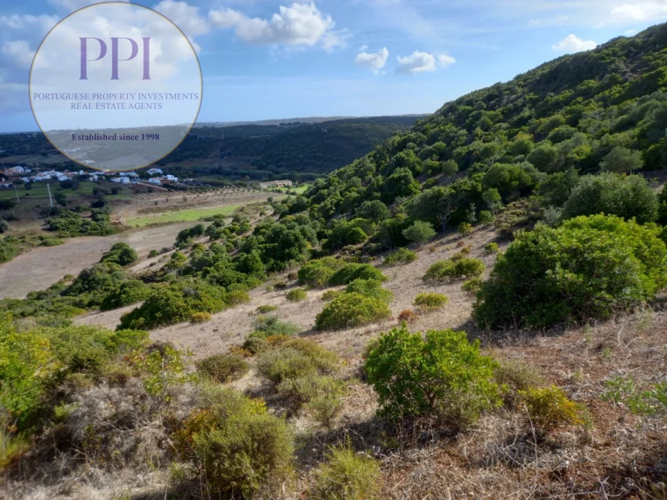 Terreno para Venda em Budens Foto 2