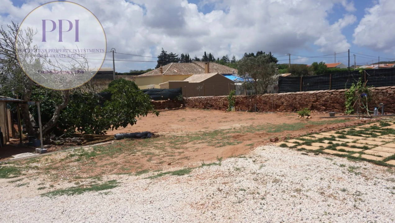 Terreno para Venda em Budens Foto 8