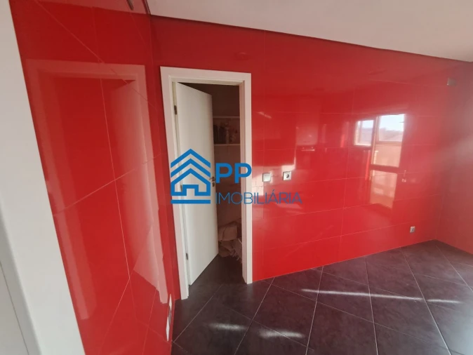 Apartamento T3 para Venda em São Mamede de Infesta e Senhora da Hora Foto 3