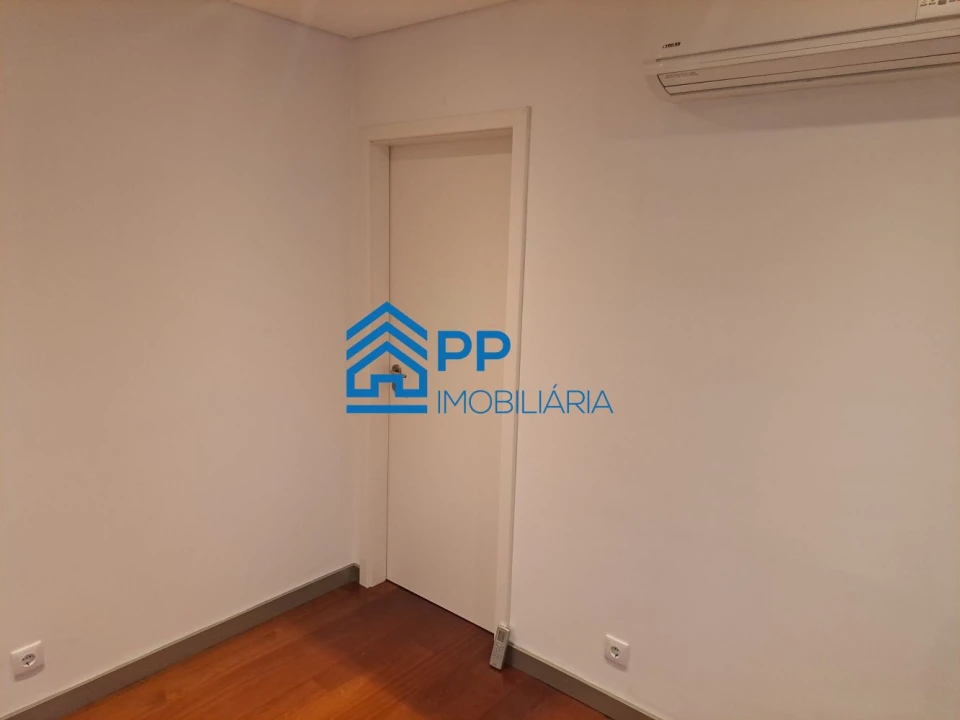 Apartamento T3 para Venda em São Mamede de Infesta e Senhora da Hora Foto 11