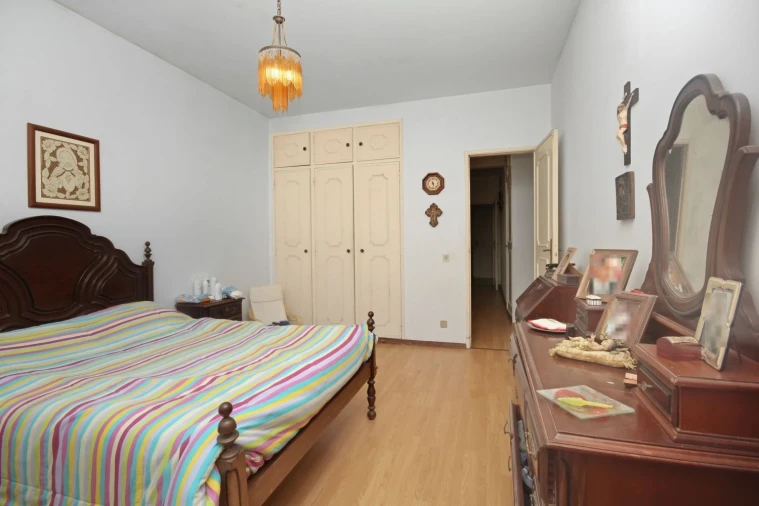 Apartamento T4 para Venda em Algueirão-Mem Martins Foto 15