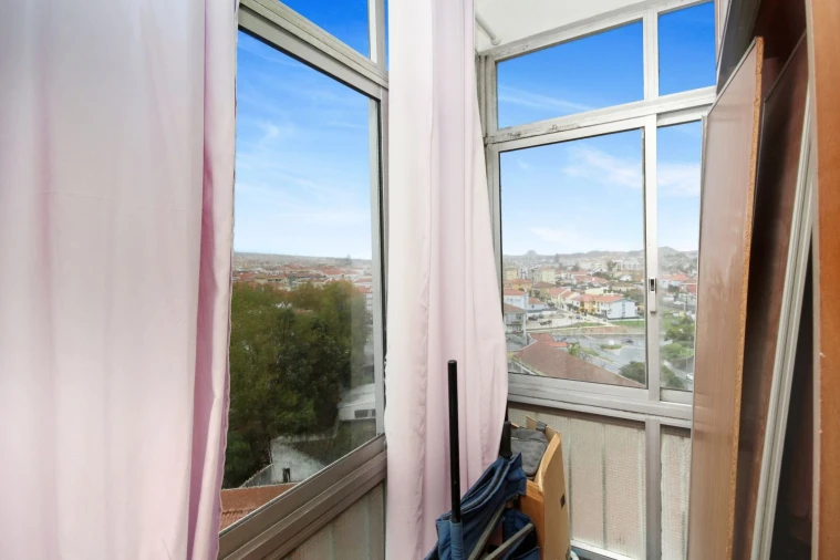 Apartamento T4 para Venda em Algueirão-Mem Martins Foto 2