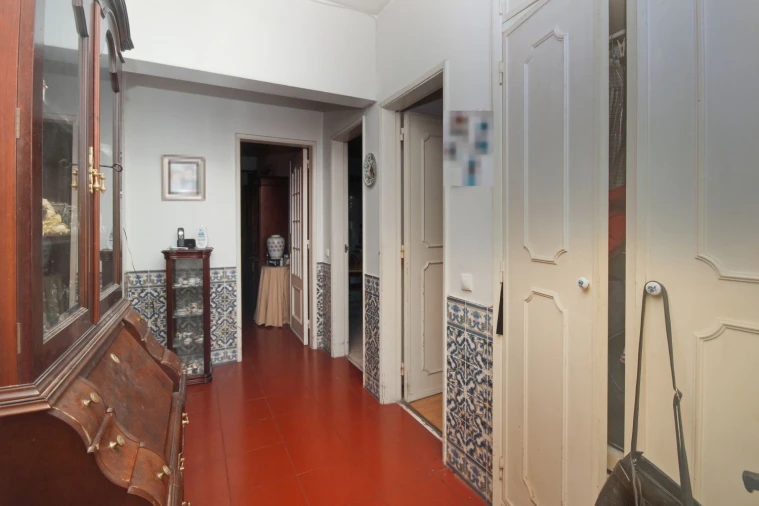 Apartamento T4 para Venda em Algueirão-Mem Martins Foto 3