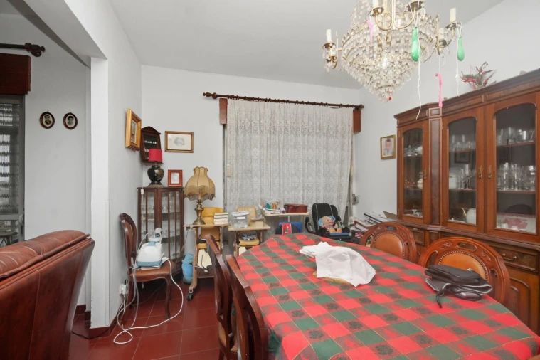 Apartamento T4 para Venda em Algueirão-Mem Martins Foto 21