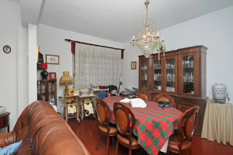 Apartamento T4 para Venda em Algueirão-Mem Martins Foto 23