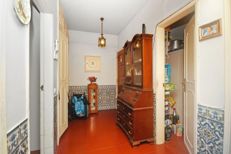 Apartamento T4 para Venda em Algueirão-Mem Martins Foto 4