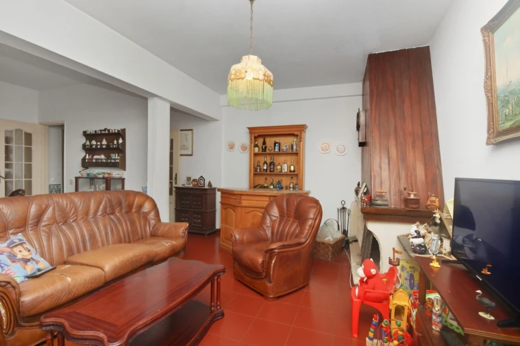 Apartamento T4 para Venda em Algueirão-Mem Martins Foto 25