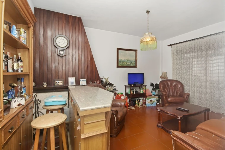 Apartamento T4 para Venda em Algueirão-Mem Martins Foto 24