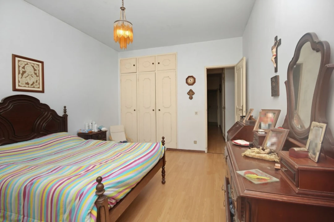 Apartamento T4 para Venda em Algueirão-Mem Martins Foto 15