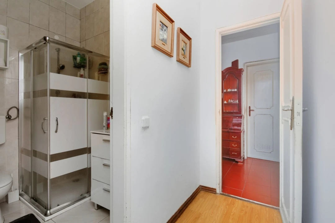 Apartamento T4 para Venda em Algueirão-Mem Martins Foto 10