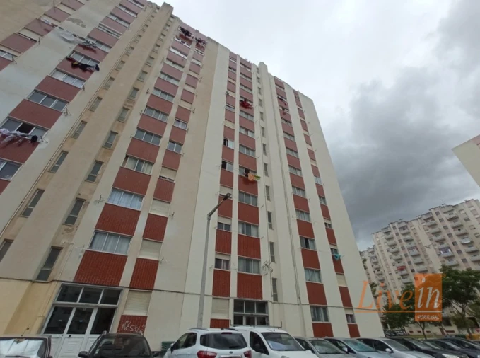 Apartamento T3 para Venda em Carregado e Cadafais Foto 1