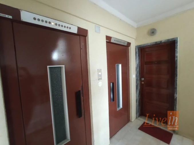 Apartamento T3 para Venda em Carregado e Cadafais Foto 2