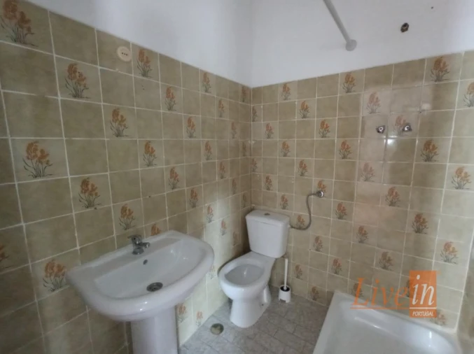 Apartamento T3 para Venda em Carregado e Cadafais Foto 9