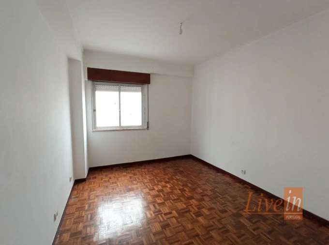 Apartamento T3 para Venda em Carregado e Cadafais Foto 11