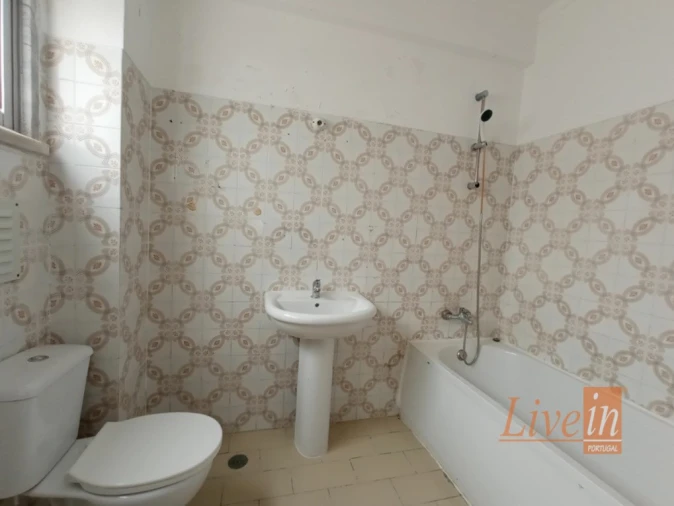 Apartamento T3 para Venda em Carregado e Cadafais Foto 16