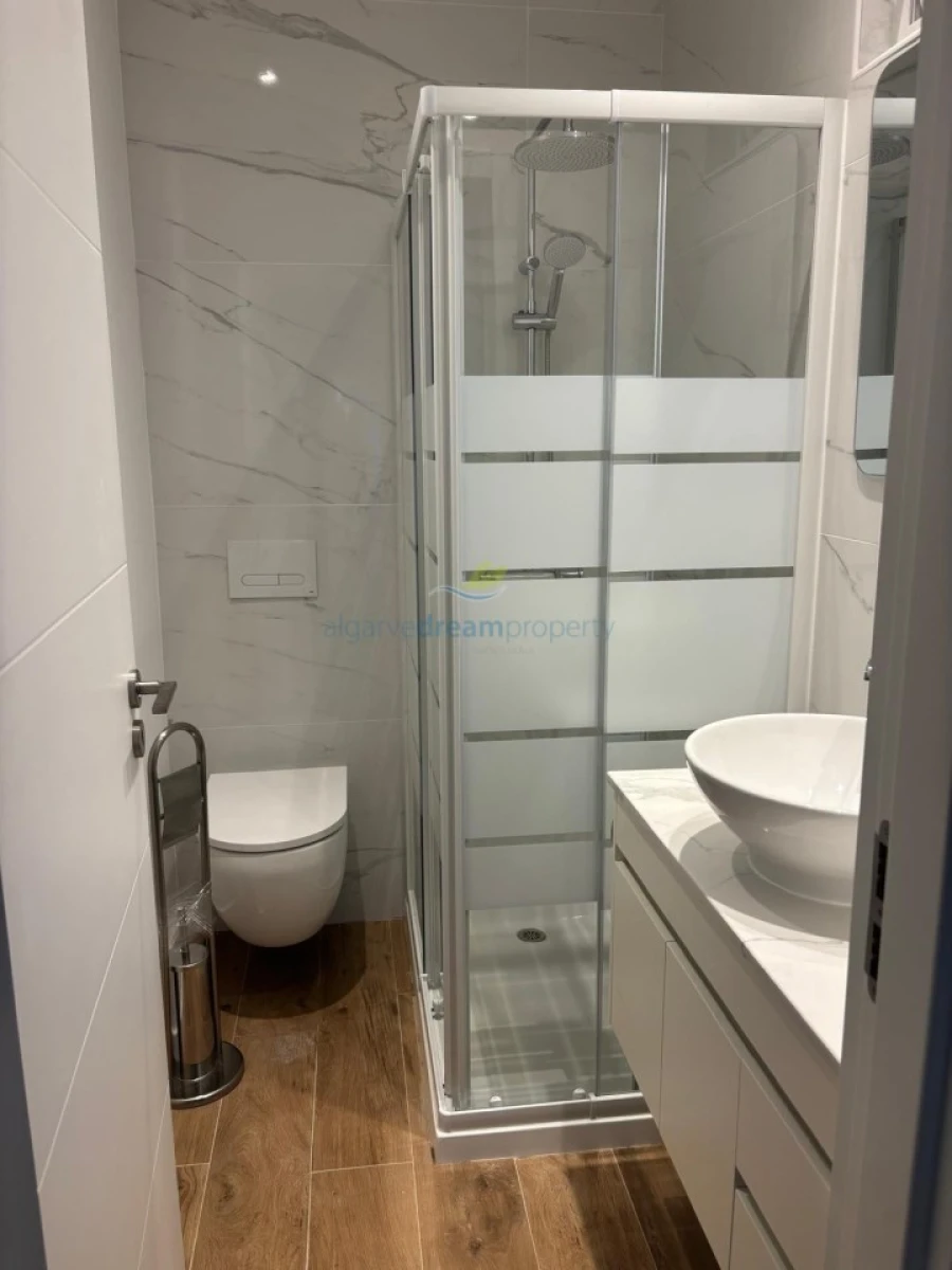 Prédio para Venda em Albufeira e Olhos de Água Foto 9