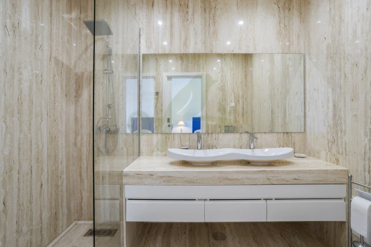 Moradia T4 para Venda em Quelfes Foto 34