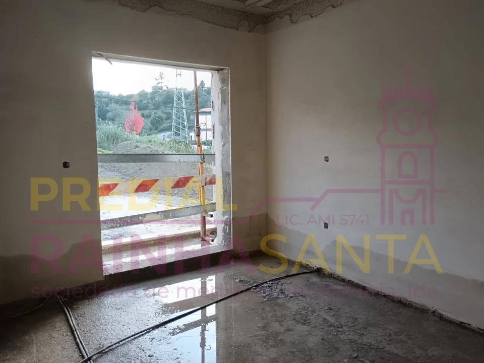 Moradia T4 para Venda em Santa Clara e Castelo Viegas Foto 7