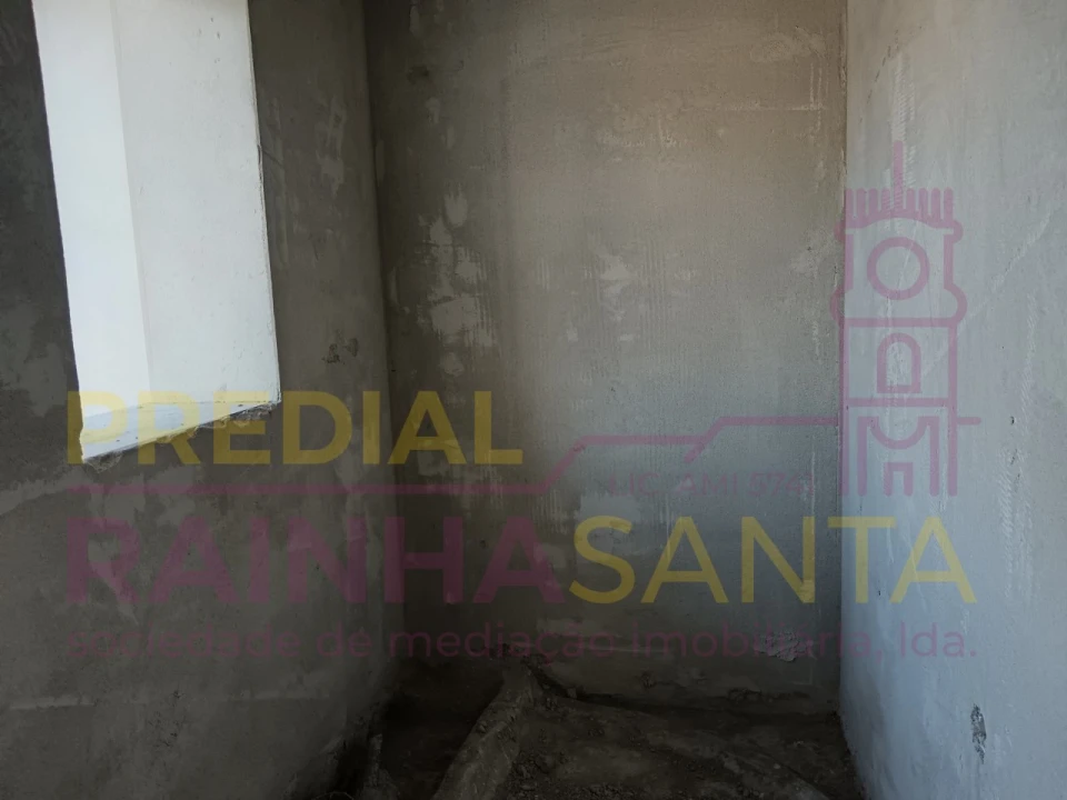 Moradia T4 para Venda em Santa Clara e Castelo Viegas Foto 9