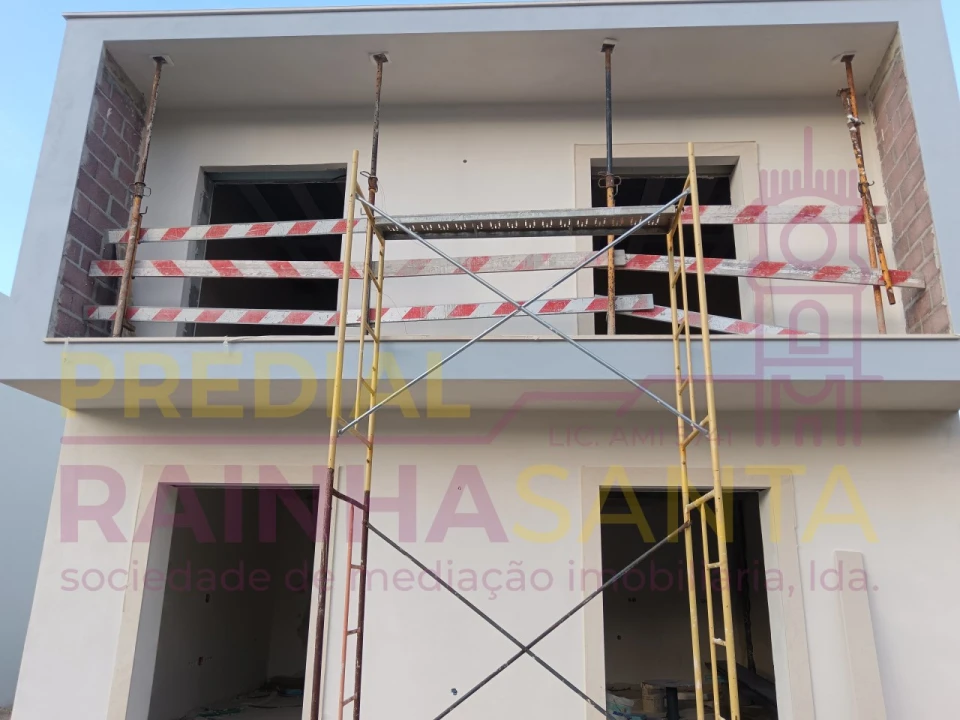 Moradia T4 para Venda em Santa Clara e Castelo Viegas Foto 14