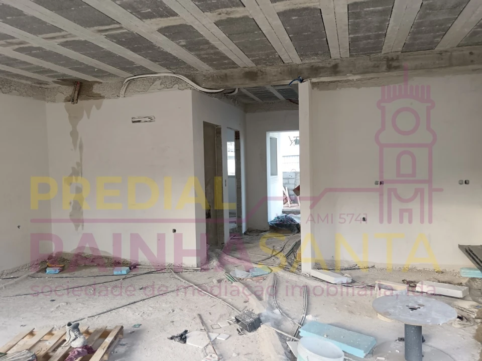 Moradia T4 para Venda em Santa Clara e Castelo Viegas Foto 15